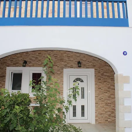 Aparthotel Bay View 3*