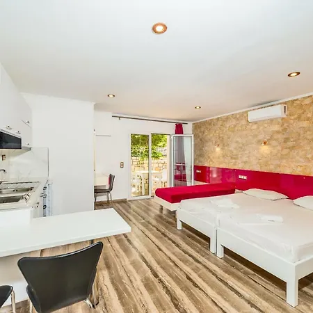 Bay View Aparthotel Platanias (Crete)